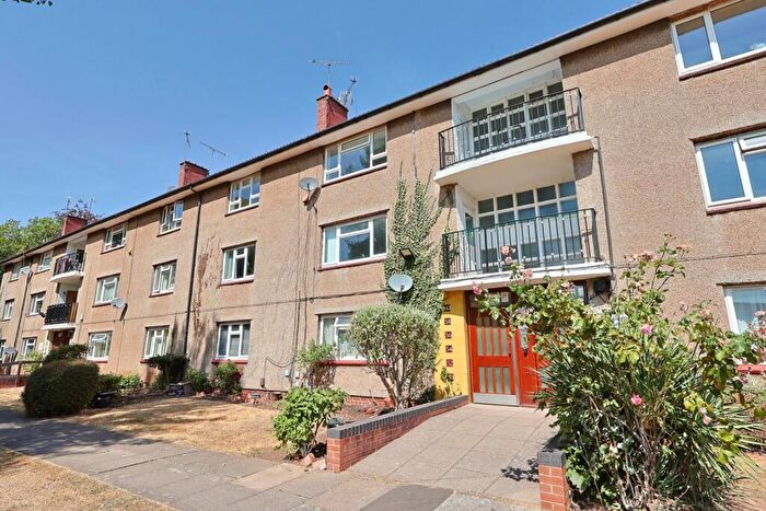 2 Bedroom Flat To Rent In Packington Avenue, Allesley Village, Coventry - Two Bedroom Top Floor Flat, CV5
