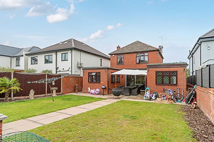 4 Bedroom Detached House For Sale In Birchwood Road, Dartford, DA2