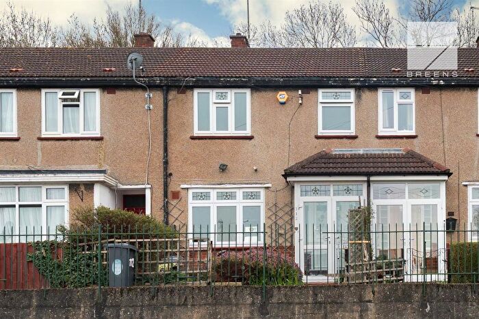 3 Bedroom Terraced House For Sale In Antlers Hill, London, E4