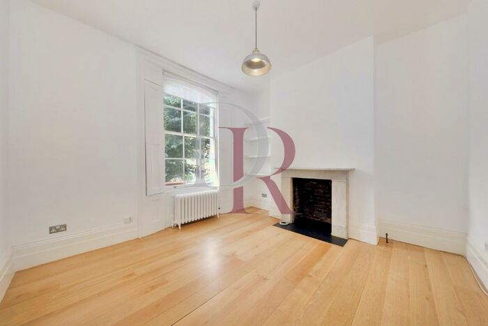 3 Bedroom Maisonette To Rent In Halliford Street, London, N1