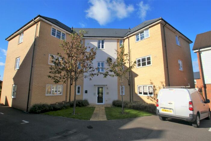2 Bedroom Flat To Rent In Picket Twenty Way, Picket Twenty, Andover, SP11