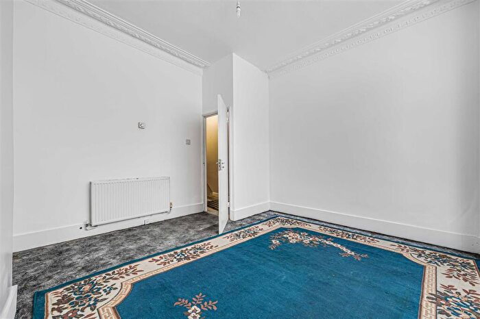 1 Bedroom Flat For Sale In Buckingham Road, NW10