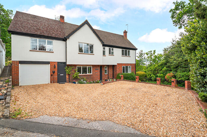 5 Bedroom Detached House For Sale In Mount Close, Woking, Surrey, GU22