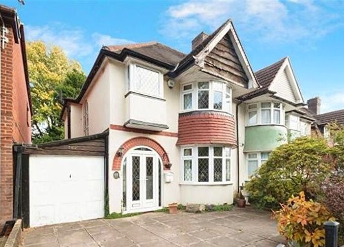 3 Bedroom Semi-detached House For Sale In Fox Hollies Road, Acocks Green, Birmingham, B27