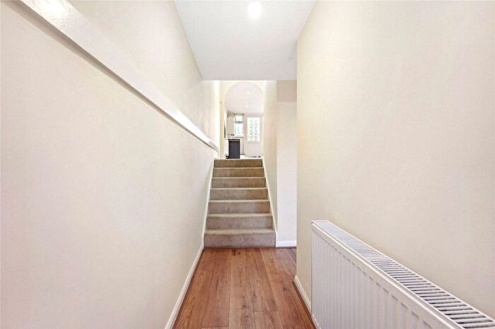 5 Bedroom Terraced House To Rent In Coburg Crescent, London, SW2