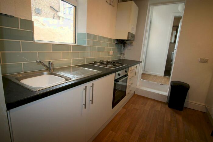 4 Bedroom Private Hall To Rent In Argyle Street, Lancaster, LA1