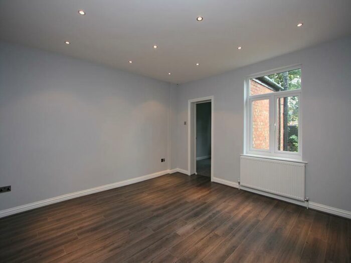 1 Bedroom Apartment To Rent In Princes Avenue, Muswell Hill, N10