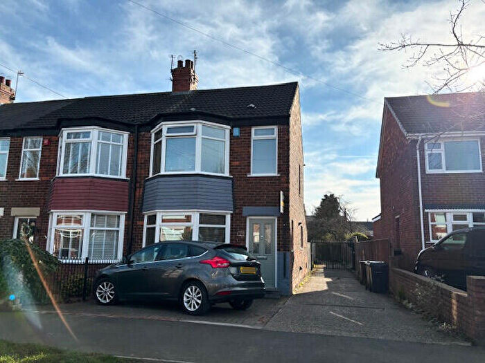 3 Bedroom Terraced House For Sale In Burlington Road, Hull, HU8