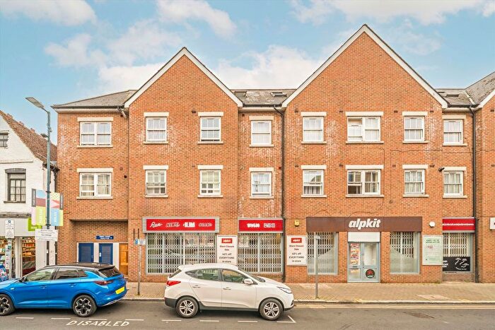 2 Bedroom Flat To Rent In Old London Road, Kingston Upon Thames, KT2
