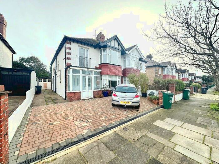 3 Bedroom Flat To Rent In Welbeck Avenue, Hove, East Sussex, BN3