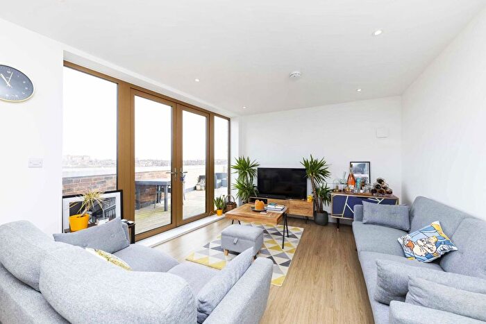 2 Bedroom Flat For Sale In Streatham Road, Imperial Court, CR4