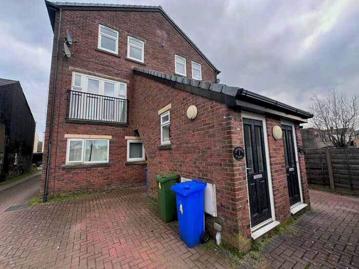 2 Bedroom Maisonette To Rent In Two Trees Lane, Denton, M34