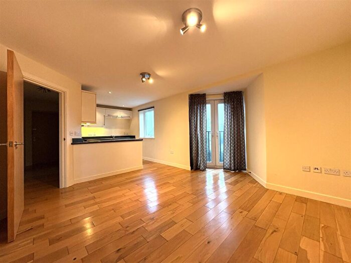 2 Bedroom Apartment To Rent In Ridgemont, Shelf, HX3