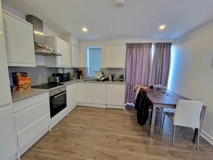 3 Bedroom Maisonette To Rent In Butchers Road, Canning Town, E16