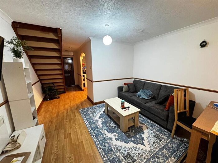 2 Bedroom Terraced House For Sale In Coverdale, Luton, LU4