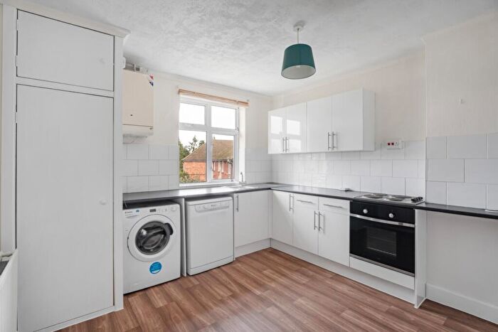 1 Bedroom Flat To Rent In Cumnor Hill, Oxford, OX2