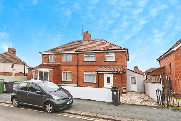 3 Bedroom Semi Detached House For Sale In Marwood Road, Bristol, Avon, BS4