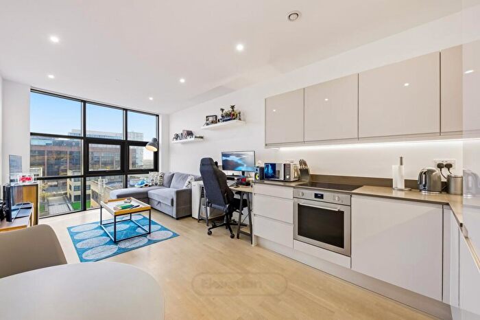 1 Bedroom Apartment For Sale In Silbury Boulevard, Milton Keynes, MK9