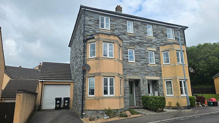 4 Bedroom Semi-Detached House For Sale In Larcombe Road, St. Austell, PL25