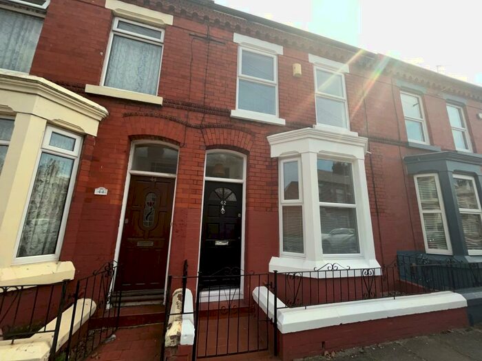 3 Bedroom Terraced House To Rent In Stormont Road, L19
