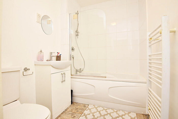 1 Bedroom Flat For Sale In East Parade, Harrogate, HG1