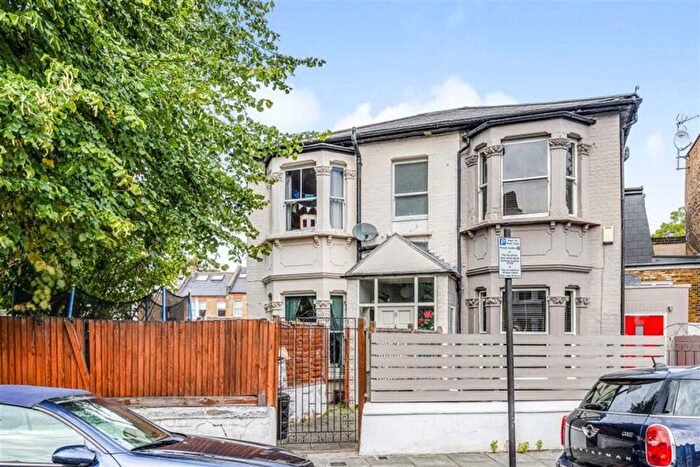 2 Bedroom Terraced House For Sale In Askew Crescent, Shepherds Bush, W12
