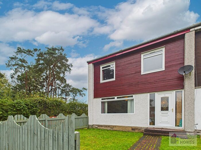 3 Bedroom End Of Terrace House For Sale In Juniper Avenue, Greenhills, East Kilbride, G75
