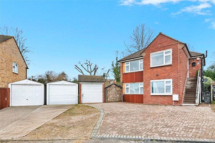 2 Bedroom Maisonette For Sale In Sheepcote Gardens, Denham, Uxbridge, Buckinghamshire, UB9