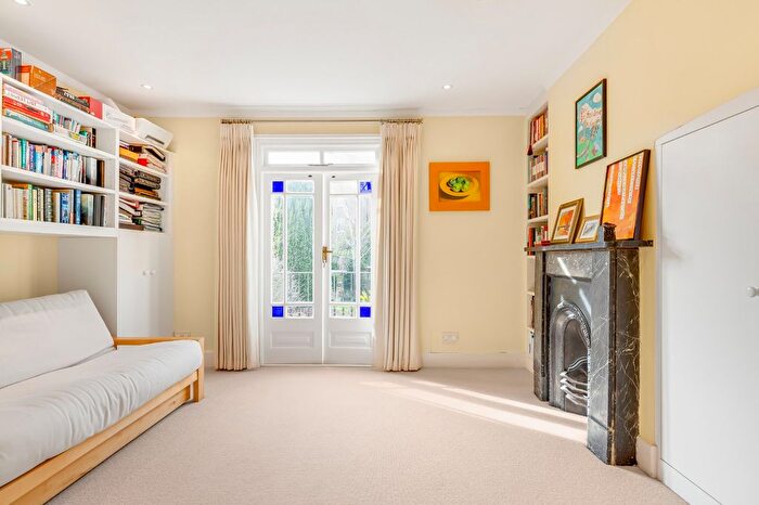 5 Bedroom End Of Terrace House To Rent In Halford Road, Richmond, TW10