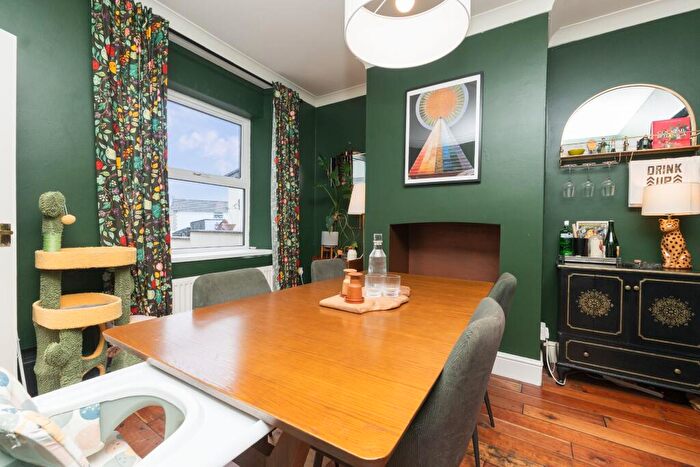 2 Bedroom Semi-Detached House For Sale In Pettigrove Road, Bristol, BS15
