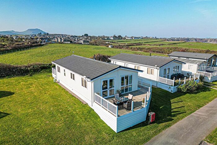 2 Bedroom Chalet For Sale In Aberafon Holiday Park, R19