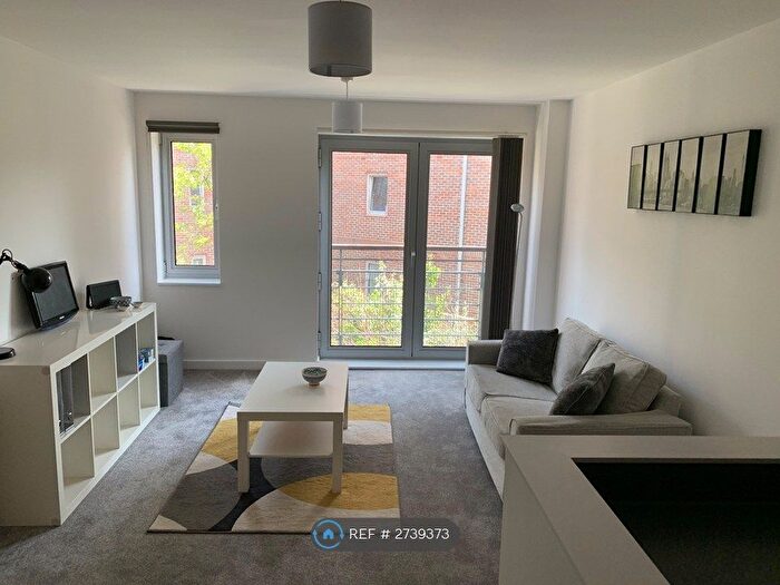 1 Bedroom Flat To Rent In Bonfire Corner, Portsmouth, PO1