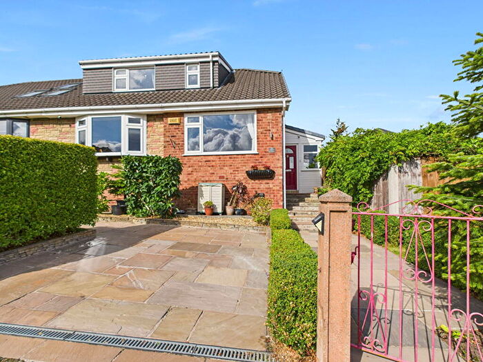 3 Bedroom Semi-Detached Bungalow For Sale In Wimbrick Crescent, Ormskirk, Aughton, L39