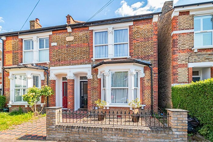 4 Bedroom Semi Detached House For Sale In Bedford Road, Sidcup, DA15