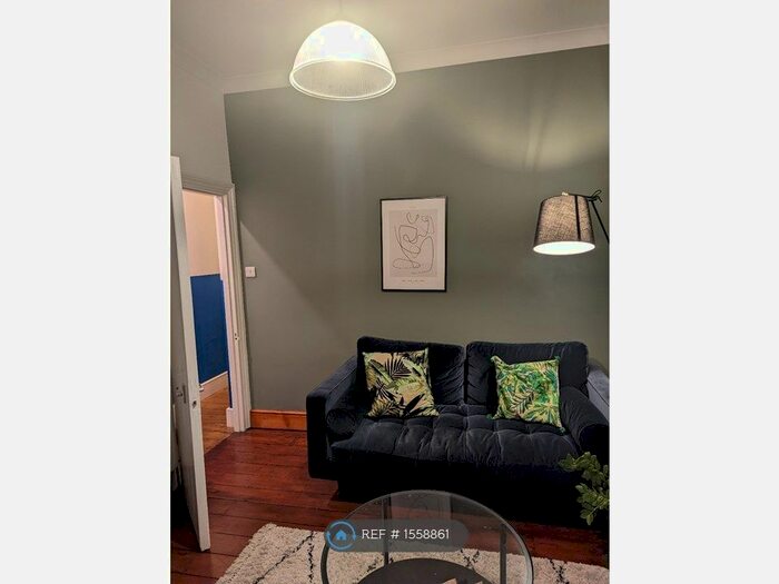 2 Bedroom Flat To Rent In Orford Road, London, E17