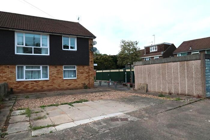 2 Bedroom Apartment To Rent In St. Winifreds Close, Dinas Powys, CF64