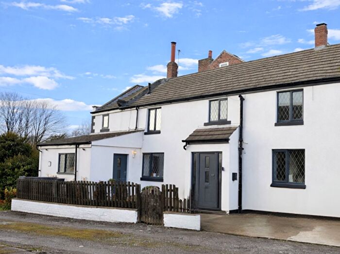 4 Bedroom Cottage For Sale In Lane Cottages, Royston, Barnsley, S71