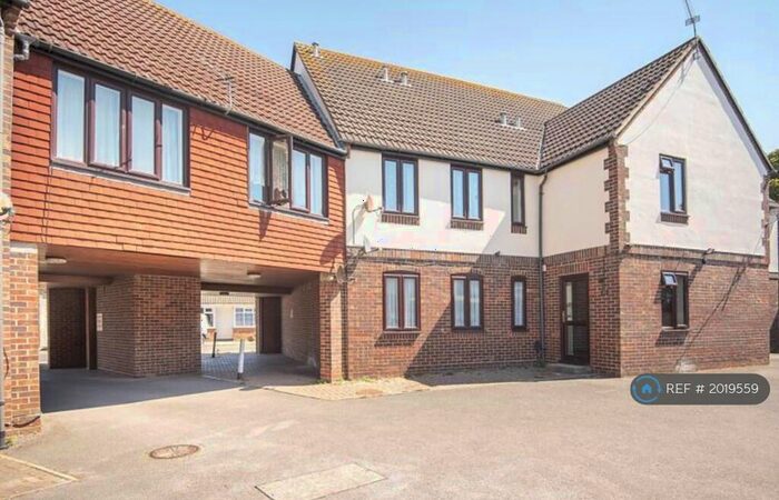 1 Bedroom Flat To Rent In Mcrae Court, Selsey, Chichester, PO20
