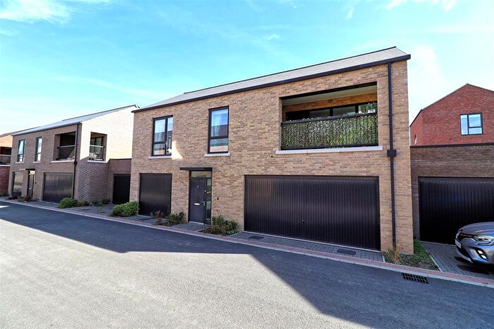 2 Bedroom Detached House For Sale In Marleigh Lane, Cambridge, CB5