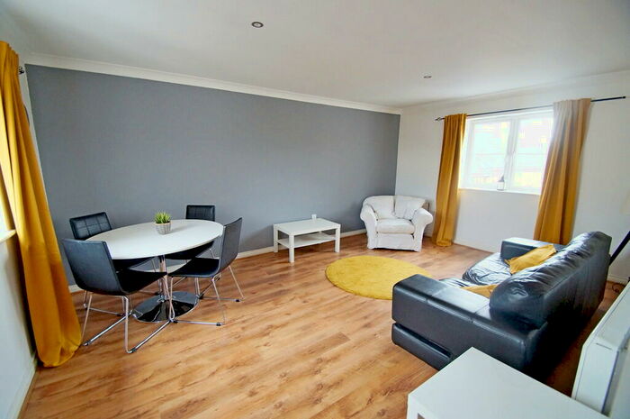 3 Bedroom Apartment To Rent In Farrier Close, Durham, DH1
