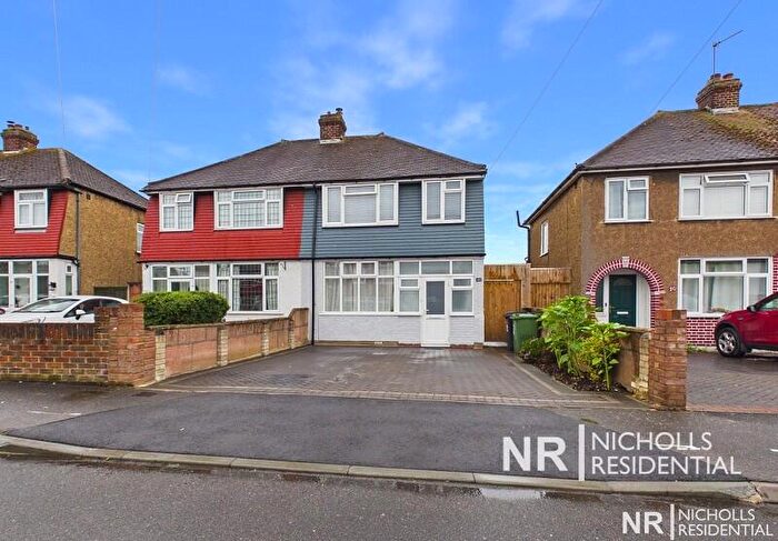 3 Bedroom Semi Detached House For Sale In Beechcroft Road, Chessington, Surrey., KT9