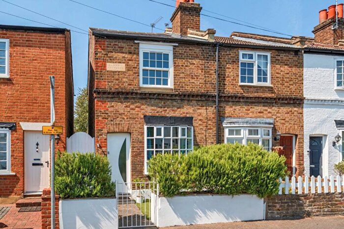 2 Bedroom End Of Terrace House For Sale In School Road, East Molesey, KT8