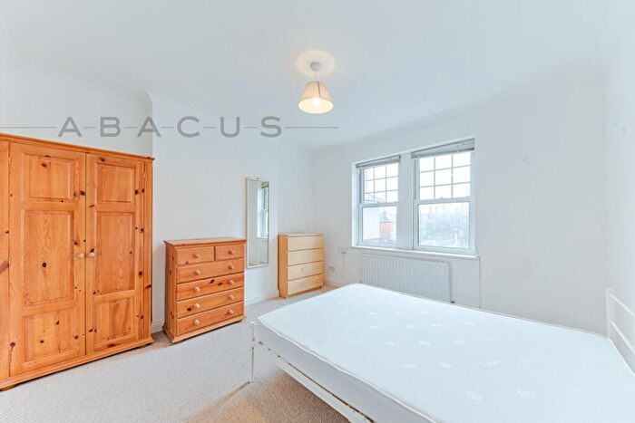 3 Bedroom Flat To Rent In Victoria Mansions, Grange Road, Willesden Green, NW10