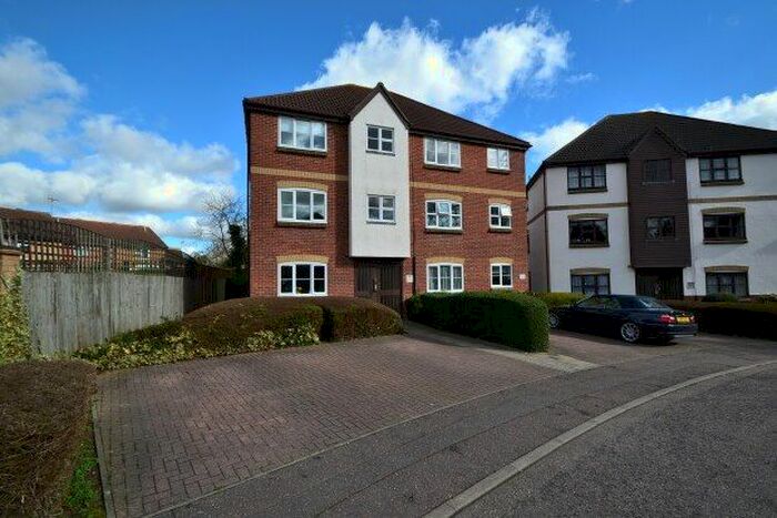 1 Bedroom Flat To Rent In Mead Path, Chelmsford, CM2