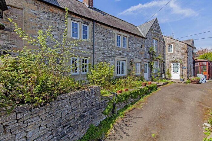 4 Bedroom Semi-Detached House For Sale In Bagshaw Hill, Bakewell, DE45