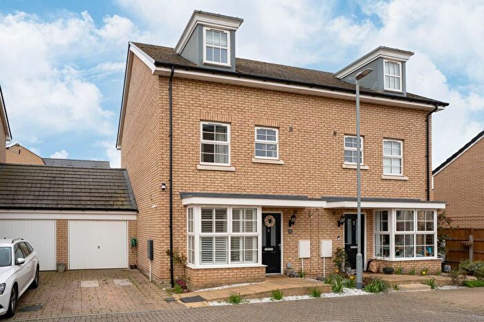 4 Bedroom Semi Detached House For Sale In Aspinalls Yard, Willingham, CB24