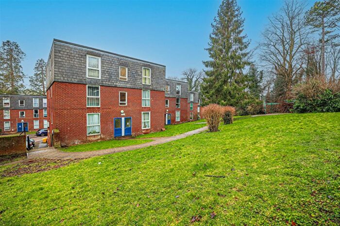 3 Bedroom Flat For Sale In Bohemia, Hemel Hempstead, HP2