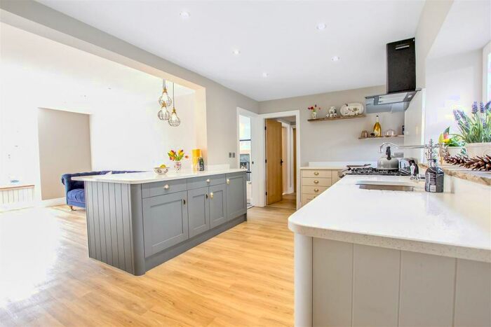 4 Bedroom Town House For Sale In North Green, Staindrop, Darlington, DL2