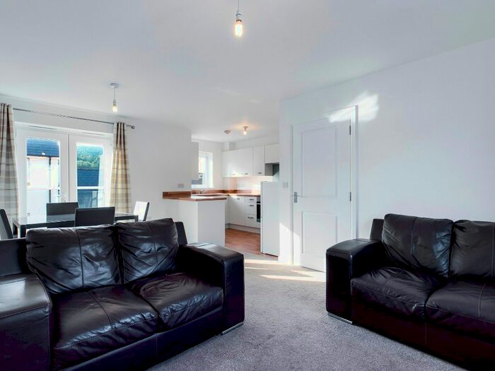 2 Bedroom Flat To Rent In Copper Quarter, Swansea, SA1