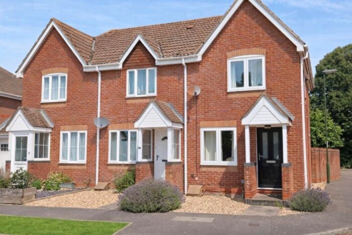 2 Bedroom House To Rent In Tangmere, PO20
